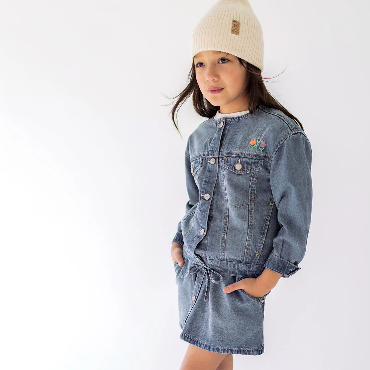 Blouson bleu en denim avec broderies, enfant - Image 4