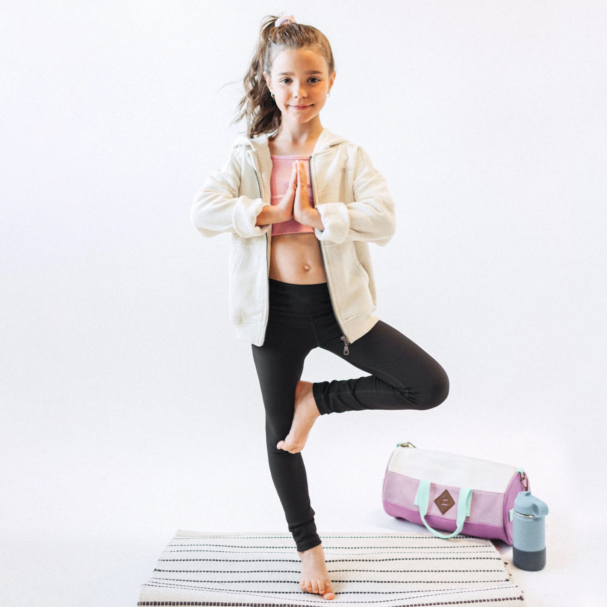 Camisole de sport rose avec bretelles croisées en lycra extensible, enfant - Image 3