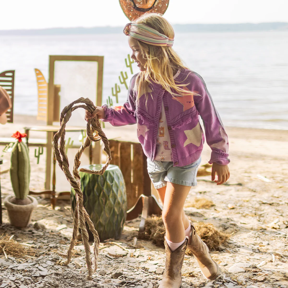 Cardigan mauve en tricot à motifs d’étoiles, enfant - Image 2