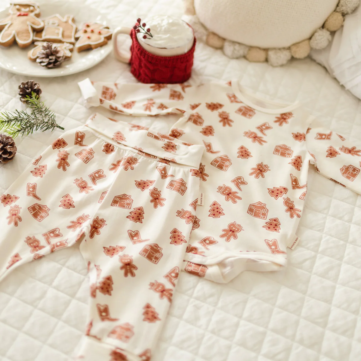 Pantalon évolutif crème à motifs pain d’épices, bébé - Image 3