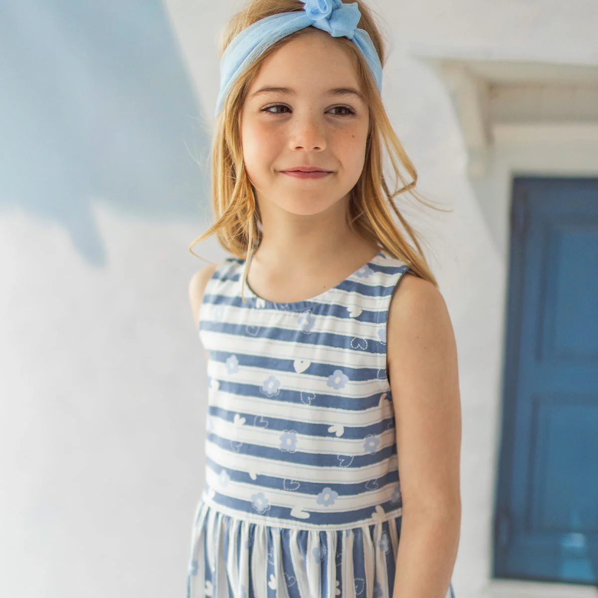 Robe crème à rayures bleues et motifs, enfant - Image 5