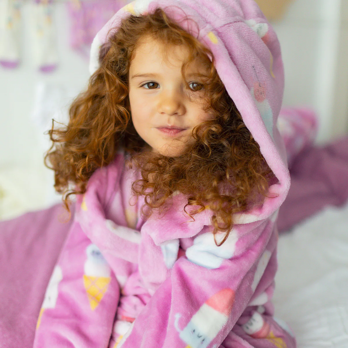 Robe de chambre mauve en peluche à motifs de friandises glacées, enfant - Image 3