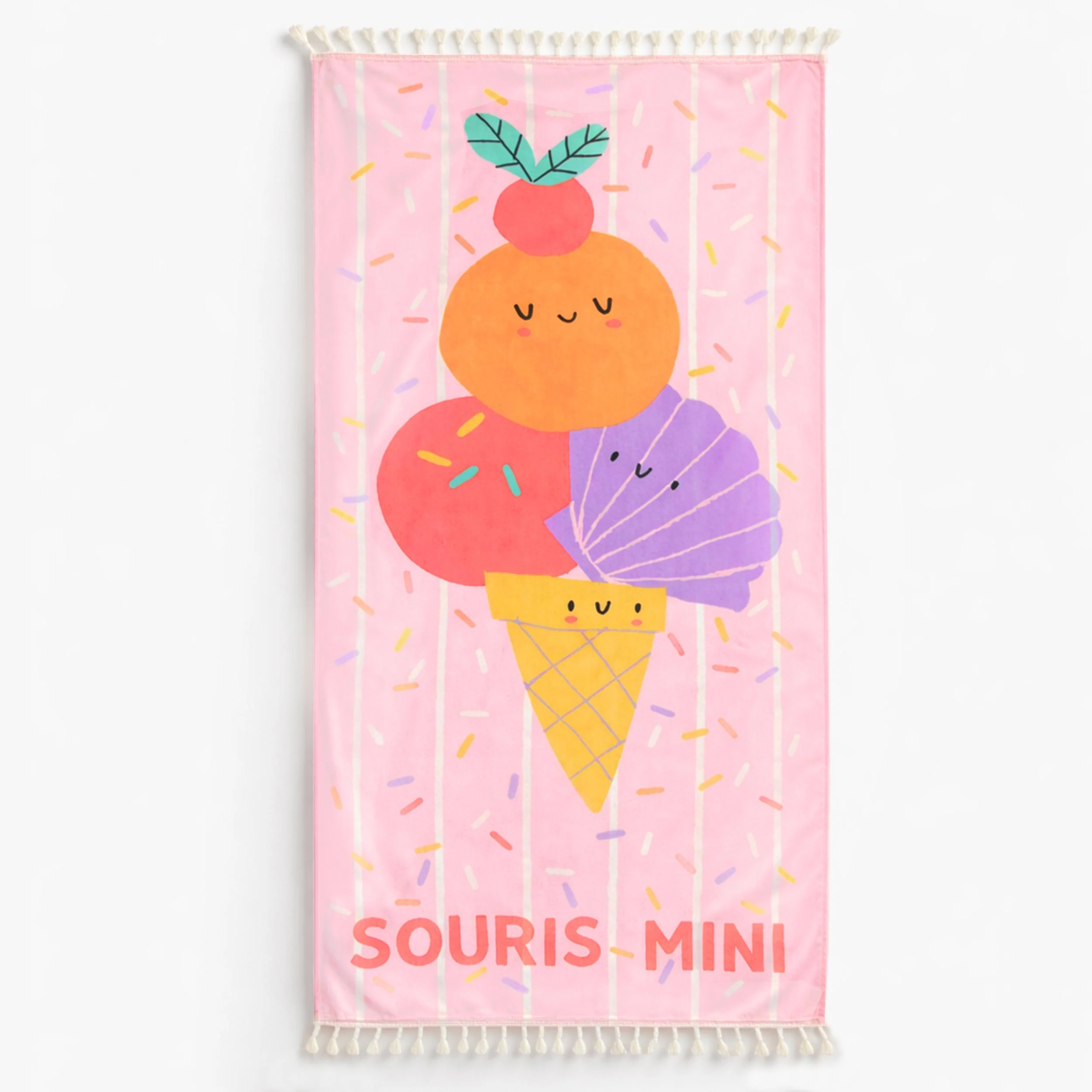 Serviette de plage rose avec rayures, confettis et crème glacée, enfant