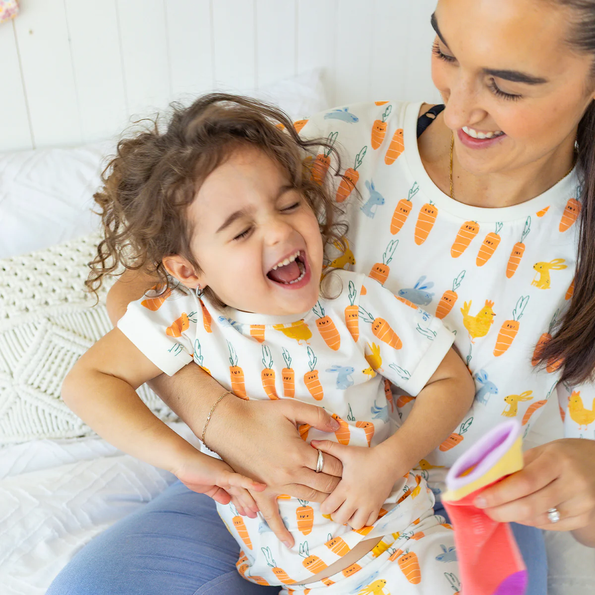 T-shirt de pyjama blanc à motifs de Pâques, adulte - Image 4