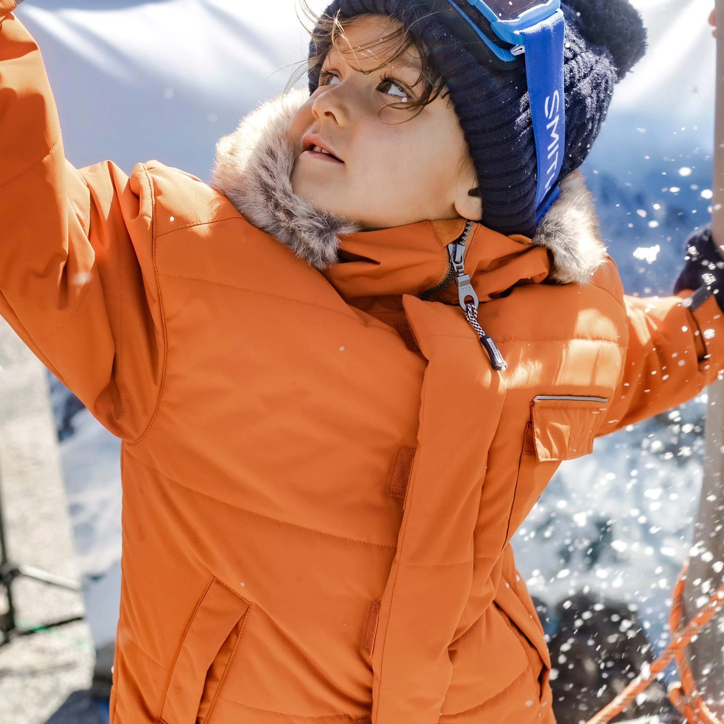 Tuque en tricot marine avec pompon, enfant - Image 2