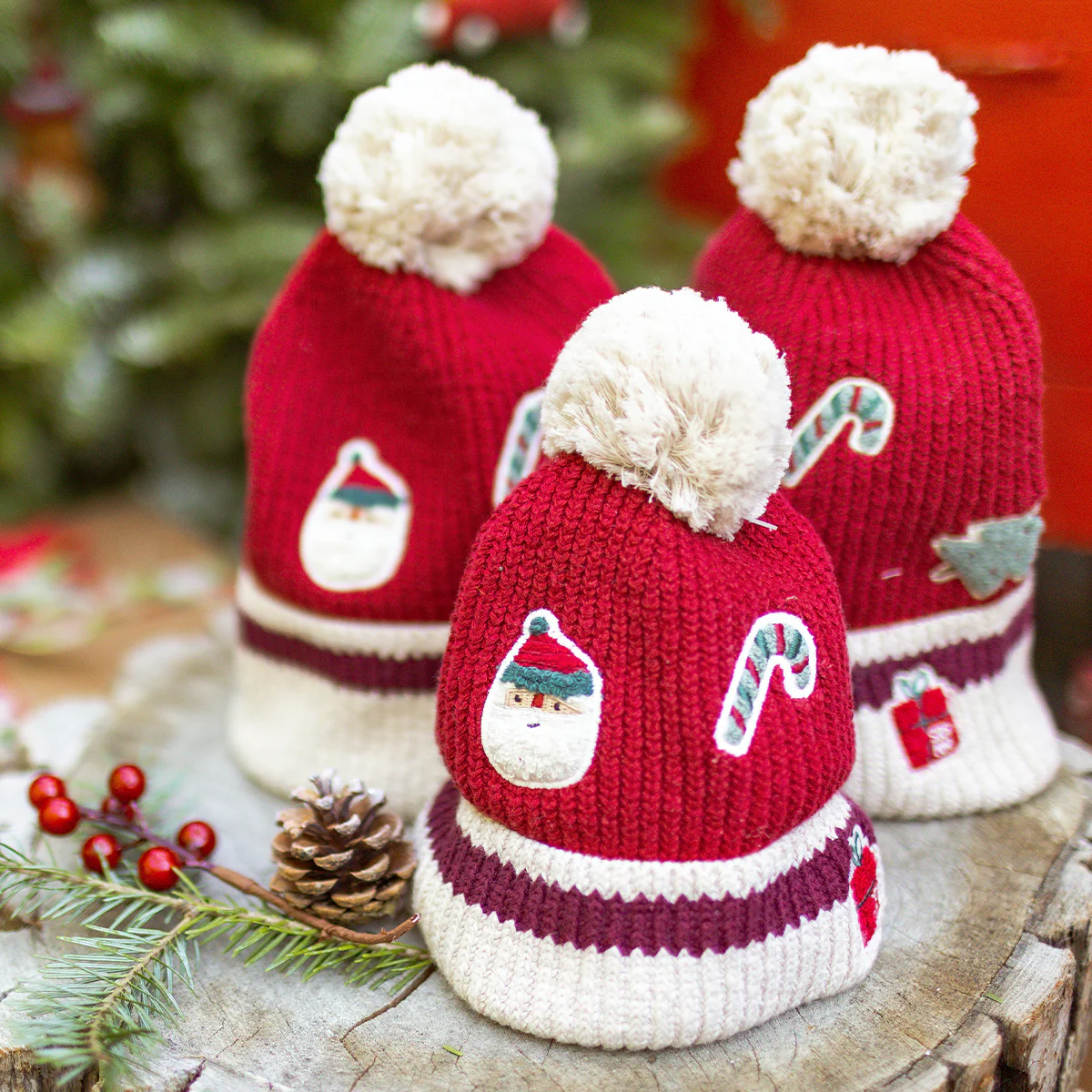 Tuque rouge en tricot avec motifs des Fêtes, adulte - Image 2